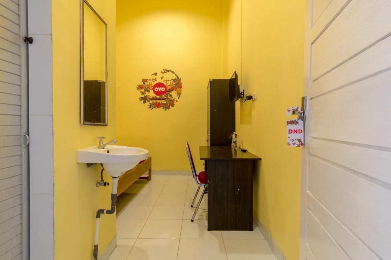 Oyo 447 Hutasimo Residence Medan Exteriér fotografie
